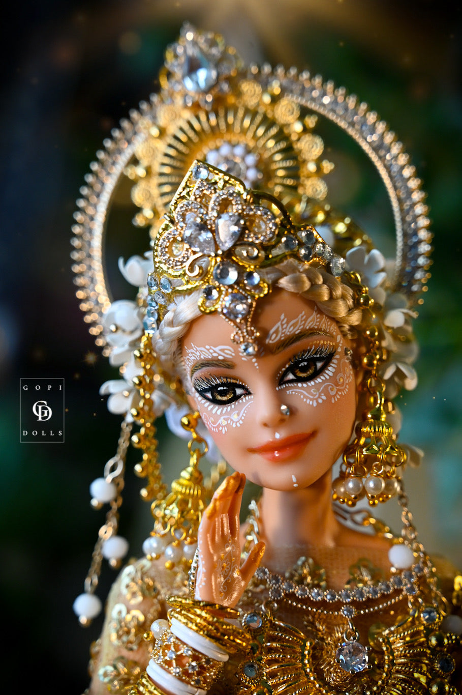 Queen Kunti | Gopi Doll